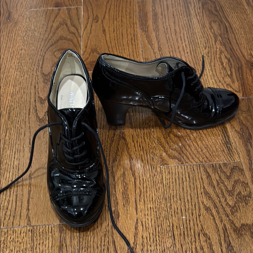 Women's Nine West Black Patent Leather Oxford Heels